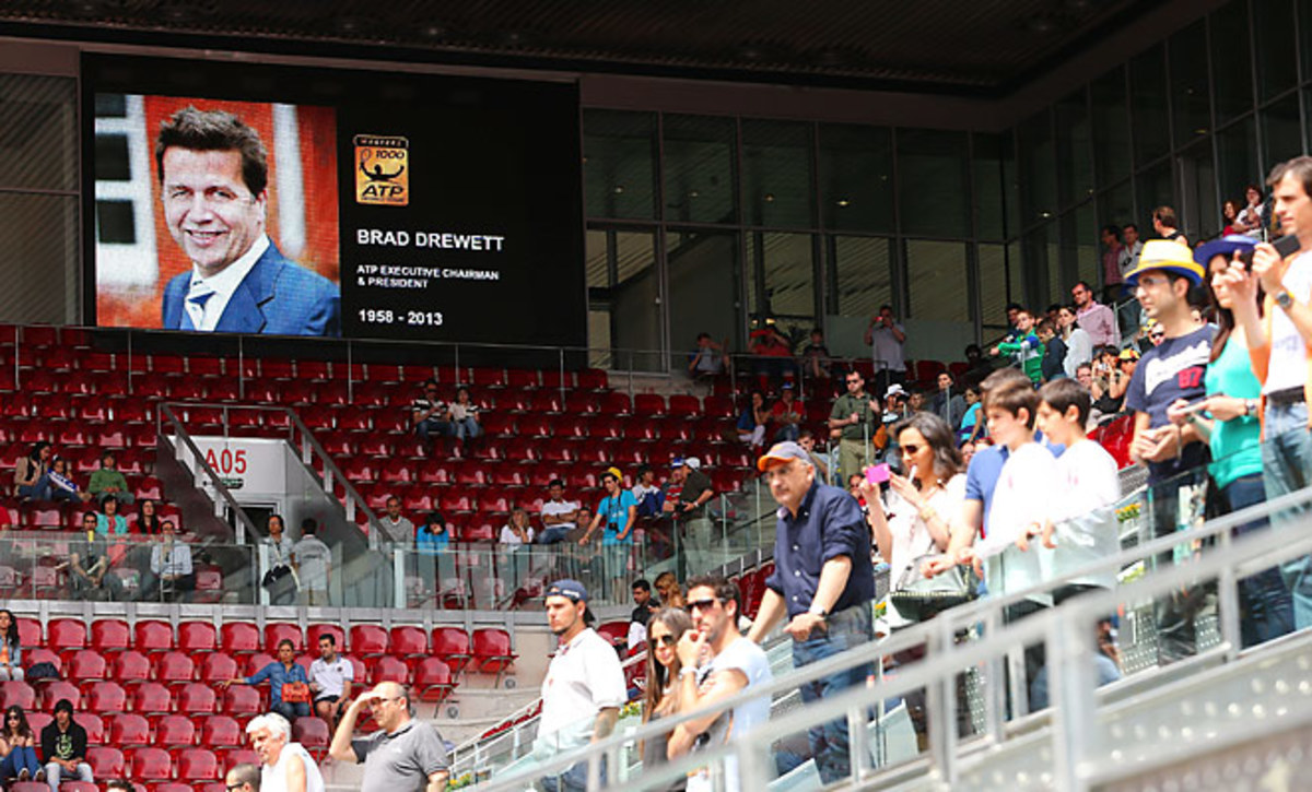 Spectators observe a moment of silence for Drewitt at the Mutua Madrid Open after his death in May. 