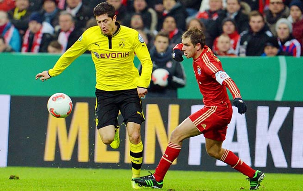 Robert Lewandowski and Dortmund face Bayern in a Bundesliga match on Saturday.