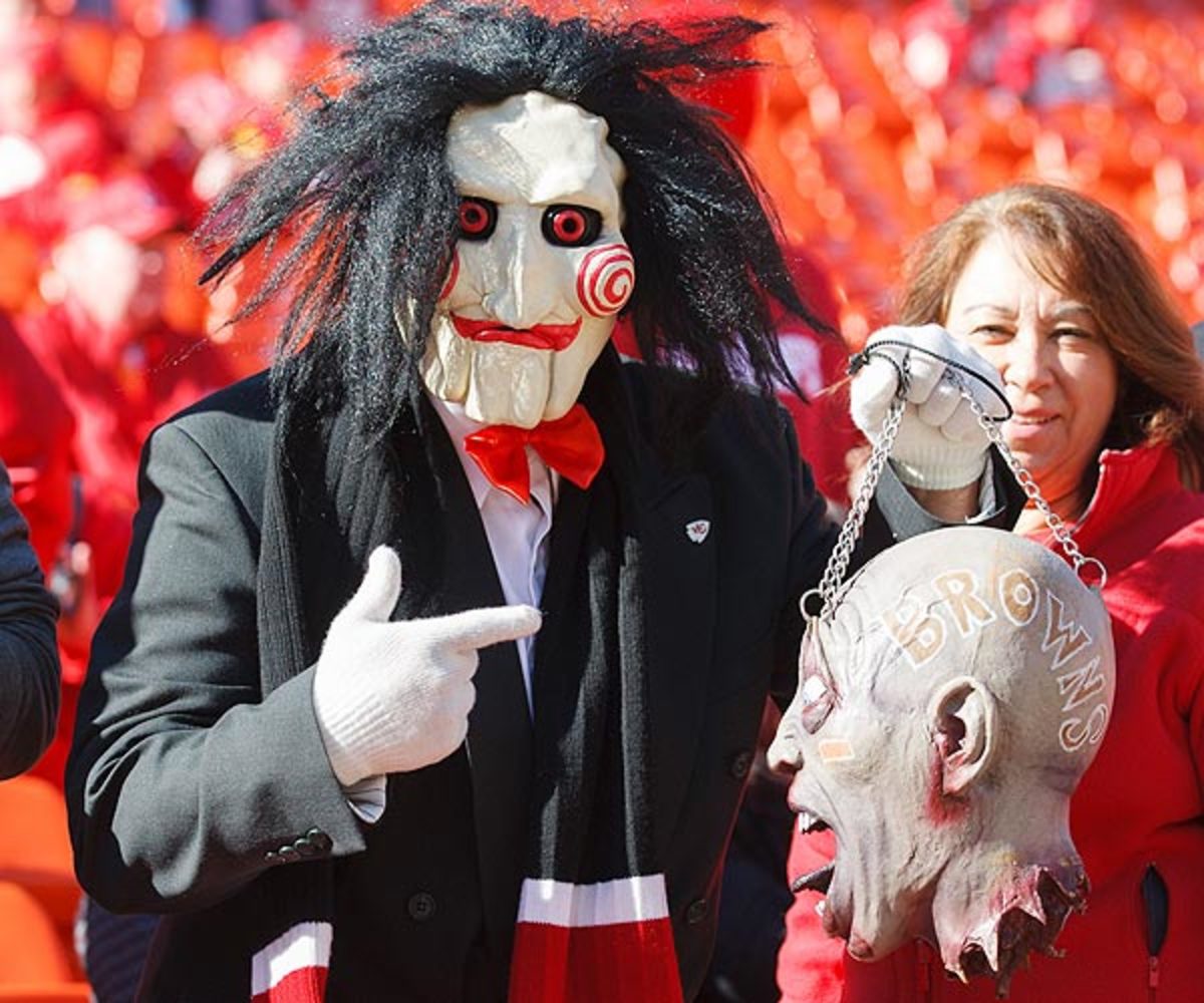 chiefs-browns-fan.jpg