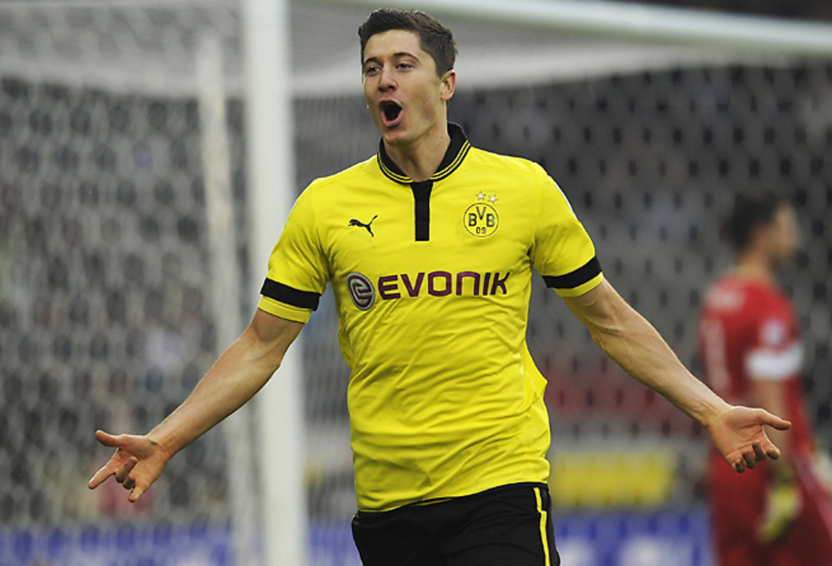 Robert Lewandowski's rumored transfer to Bayern Munich could set off a flurry of different transactions.