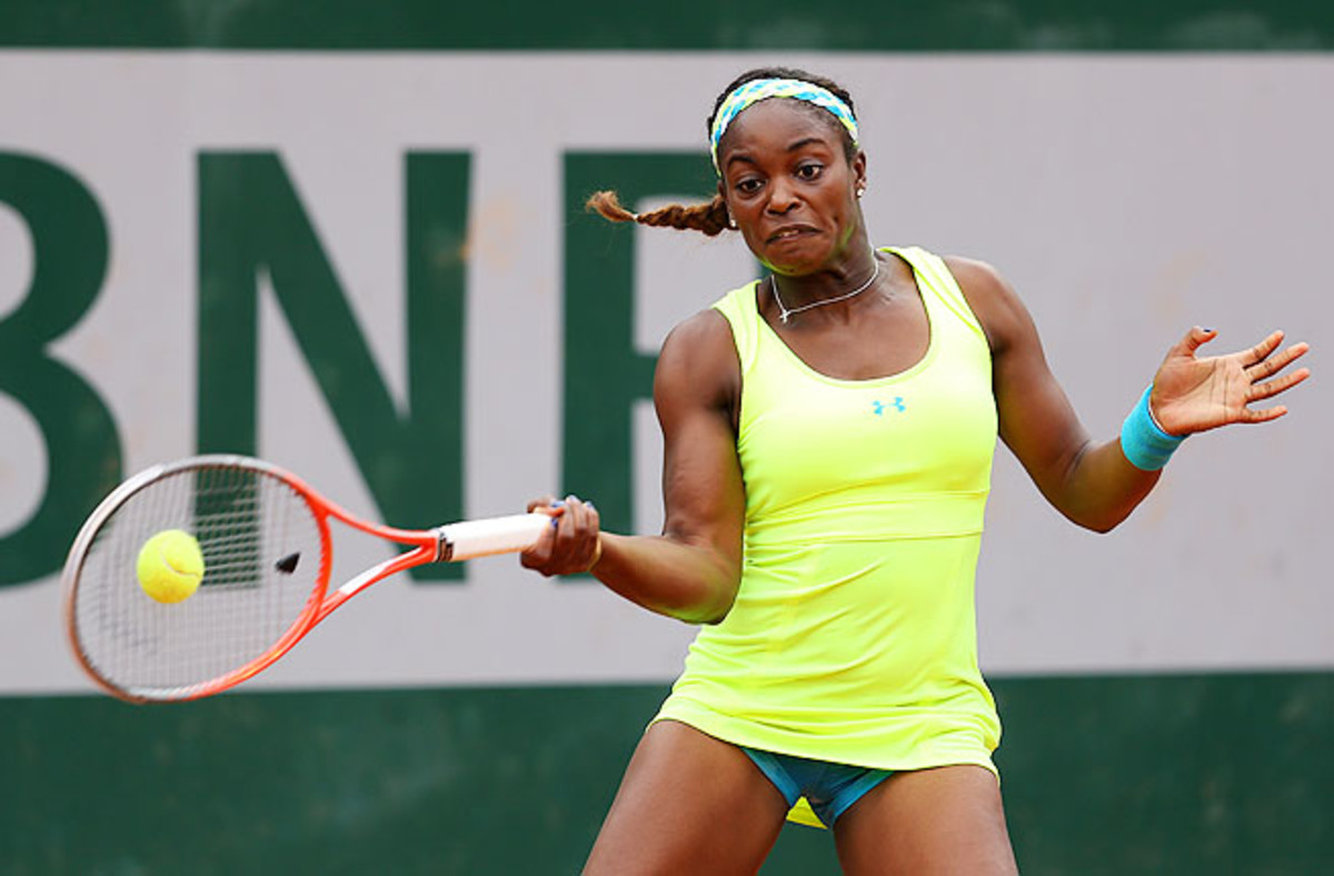 American Sloane Stephens advances to fourth round at the French Open.