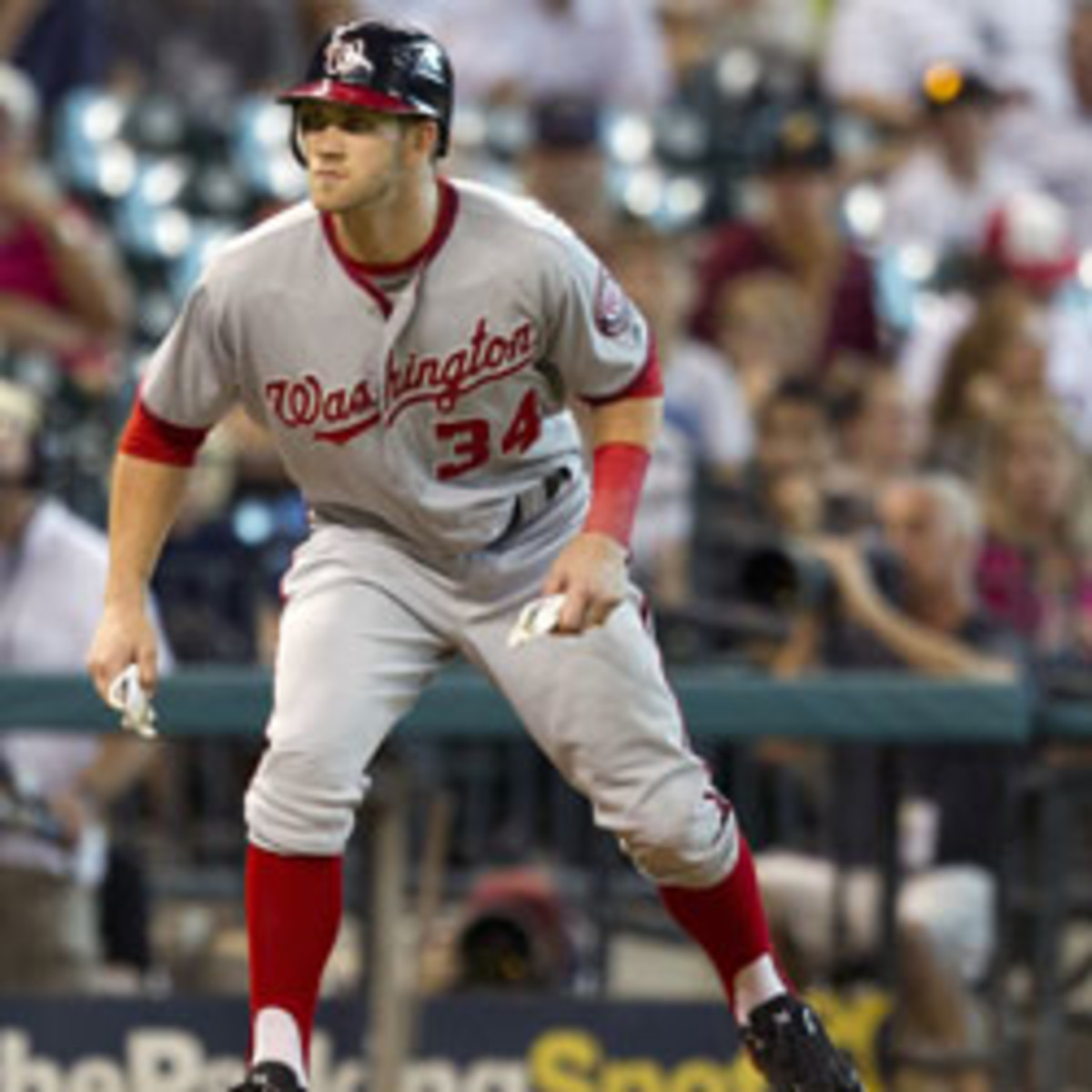 Nationals outfielder Bryce Harper left Wednesday's game with an apparent injury (Bob Levey/Getty Images)