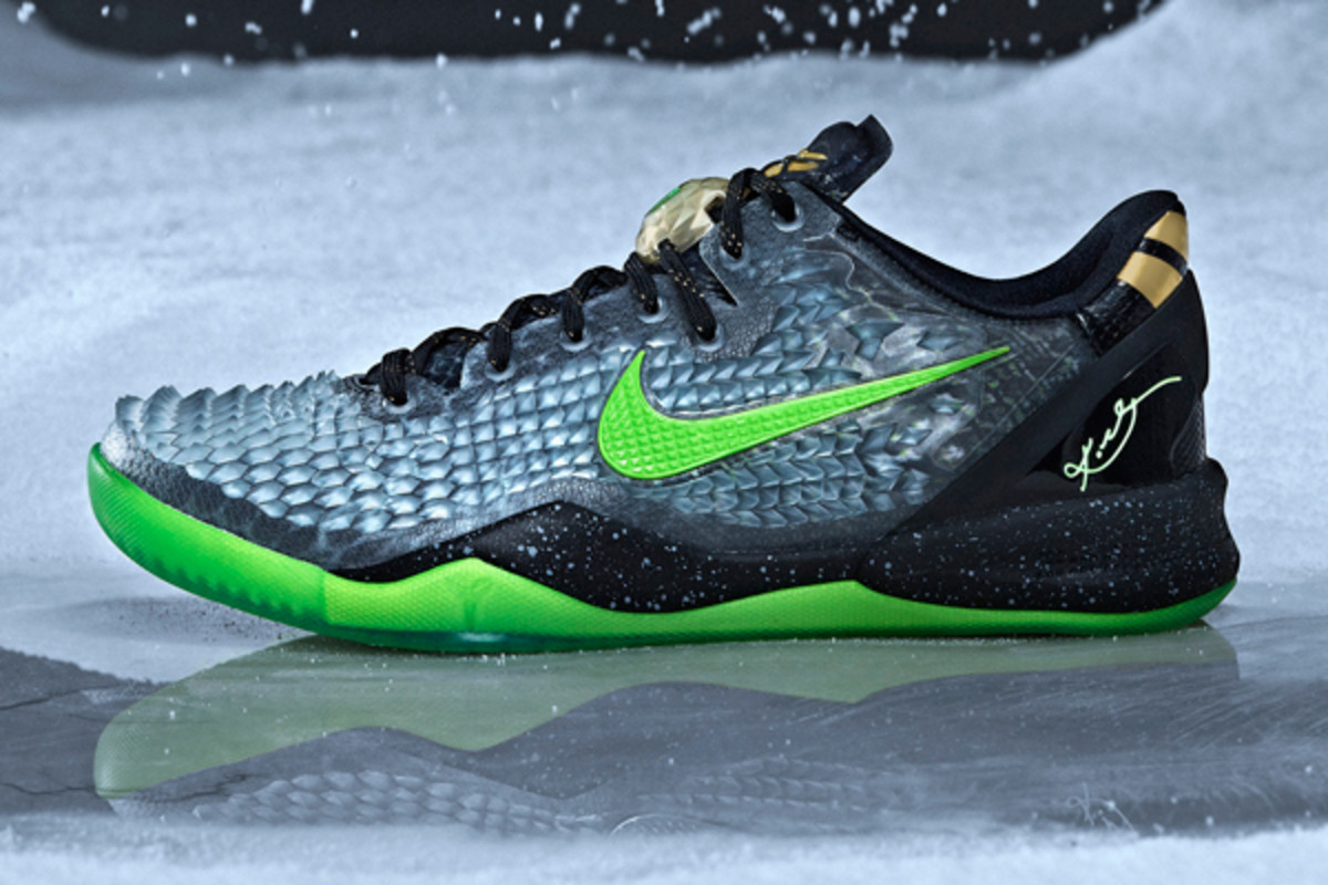 kobe-8-christmas-nike-1.jpg