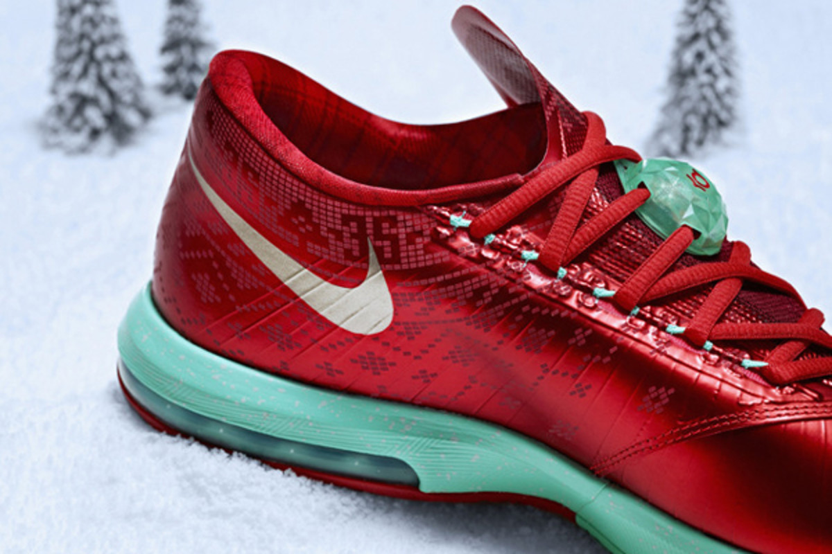 kd-vi-christmas-nike-2.jpg