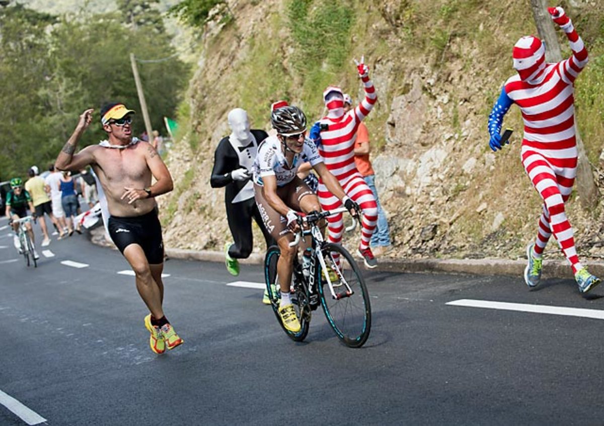130708171247-tour-de-france-fans-203-10-single-image-cut.jpg
