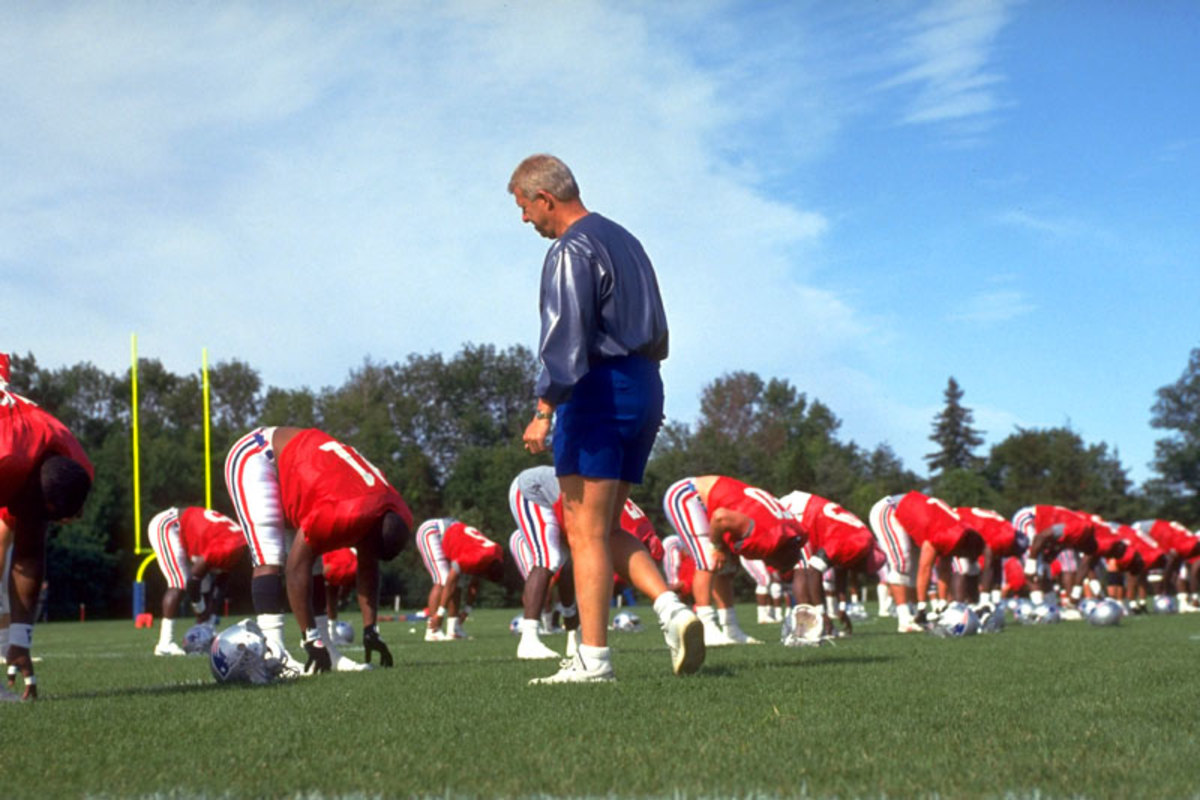 gallery-king-parcells-patriots-camp.jpg