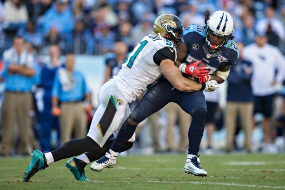 Paul Posluszny made eight tackles and forced a fumble in last week's win over Tennessee. (Wesley Hitt/Getty Images)