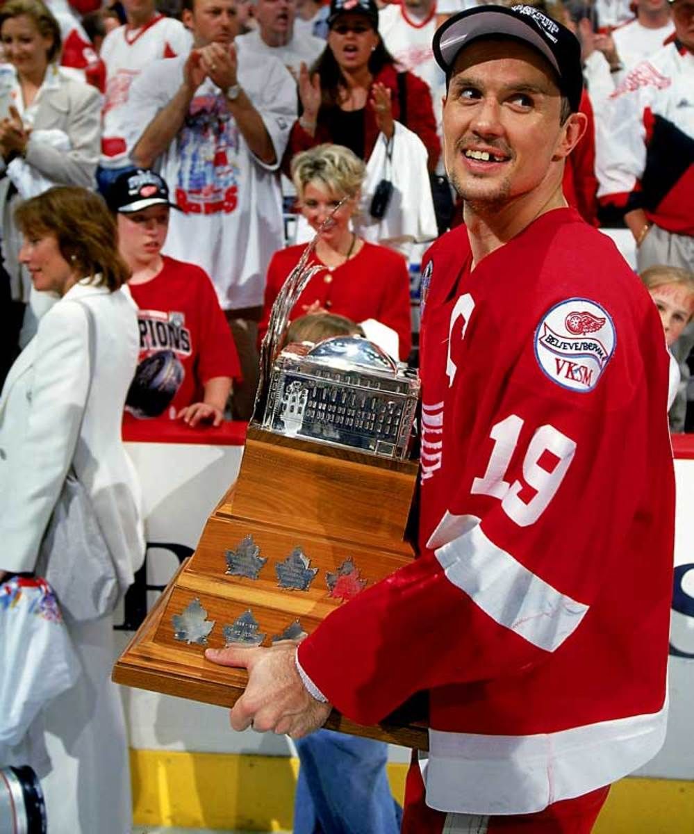 Steve Yzerman