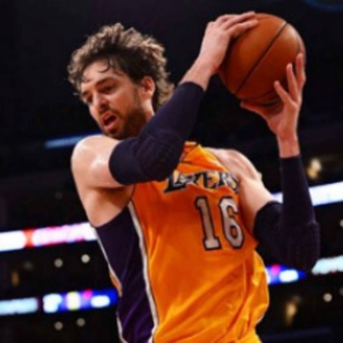 Lakers forward Pau Gasol said he is going to play against the Heat tomorrow night.