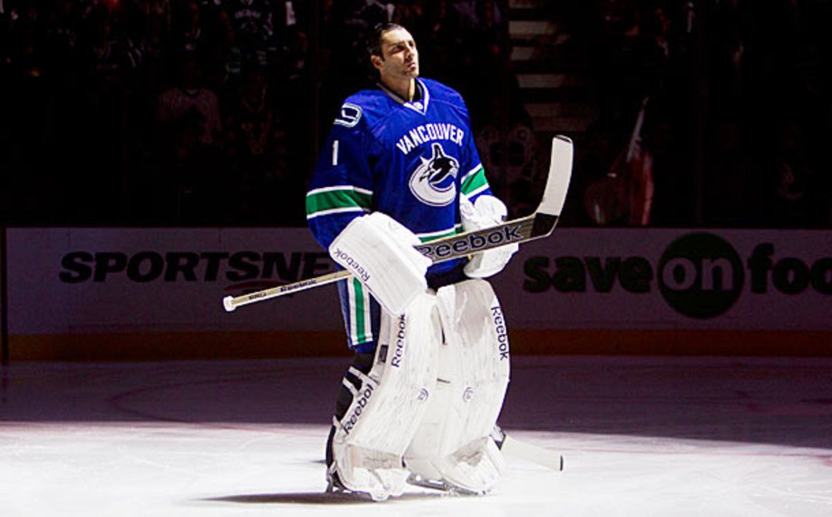 Roberto Luongo of the Vancouver Canucks