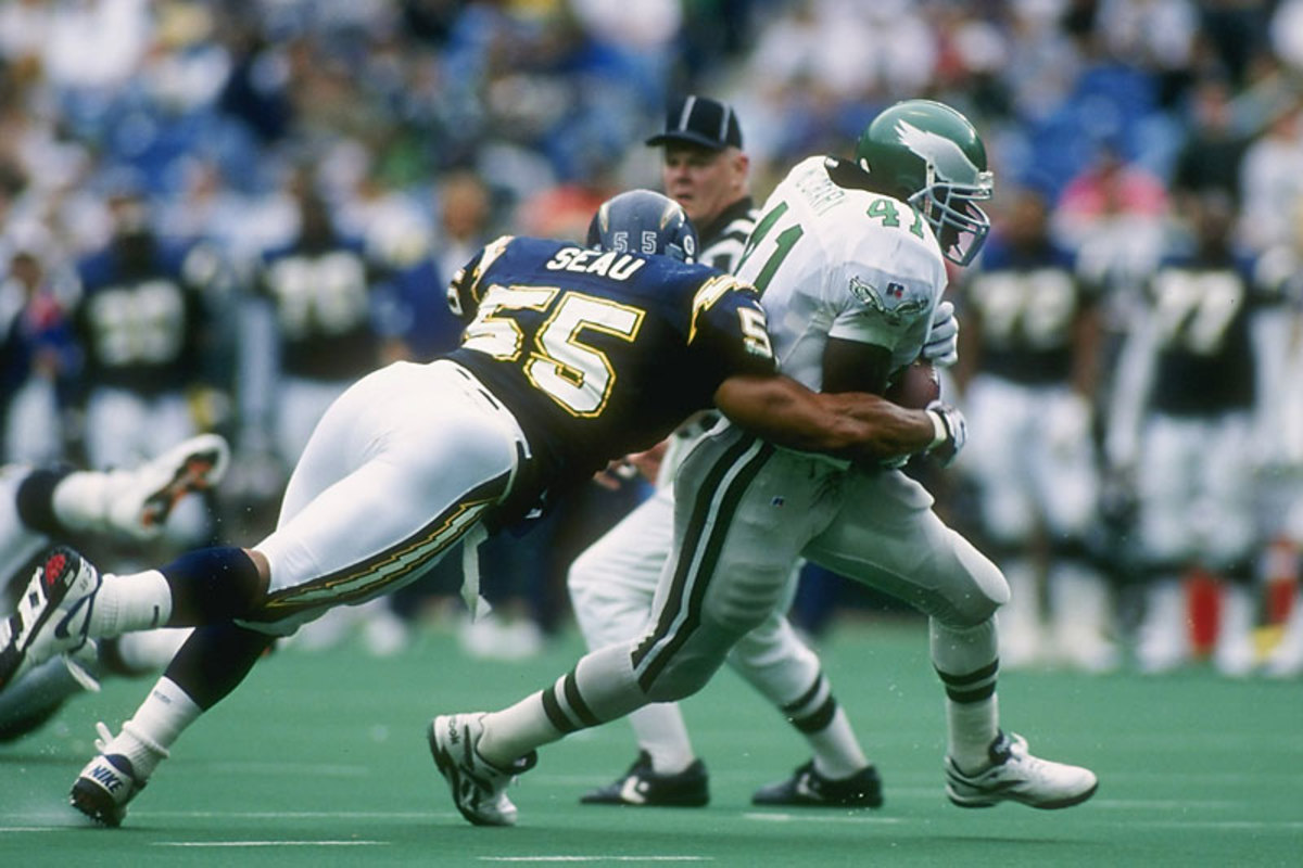 fred-mccrary-eagles-seau-800.jpg