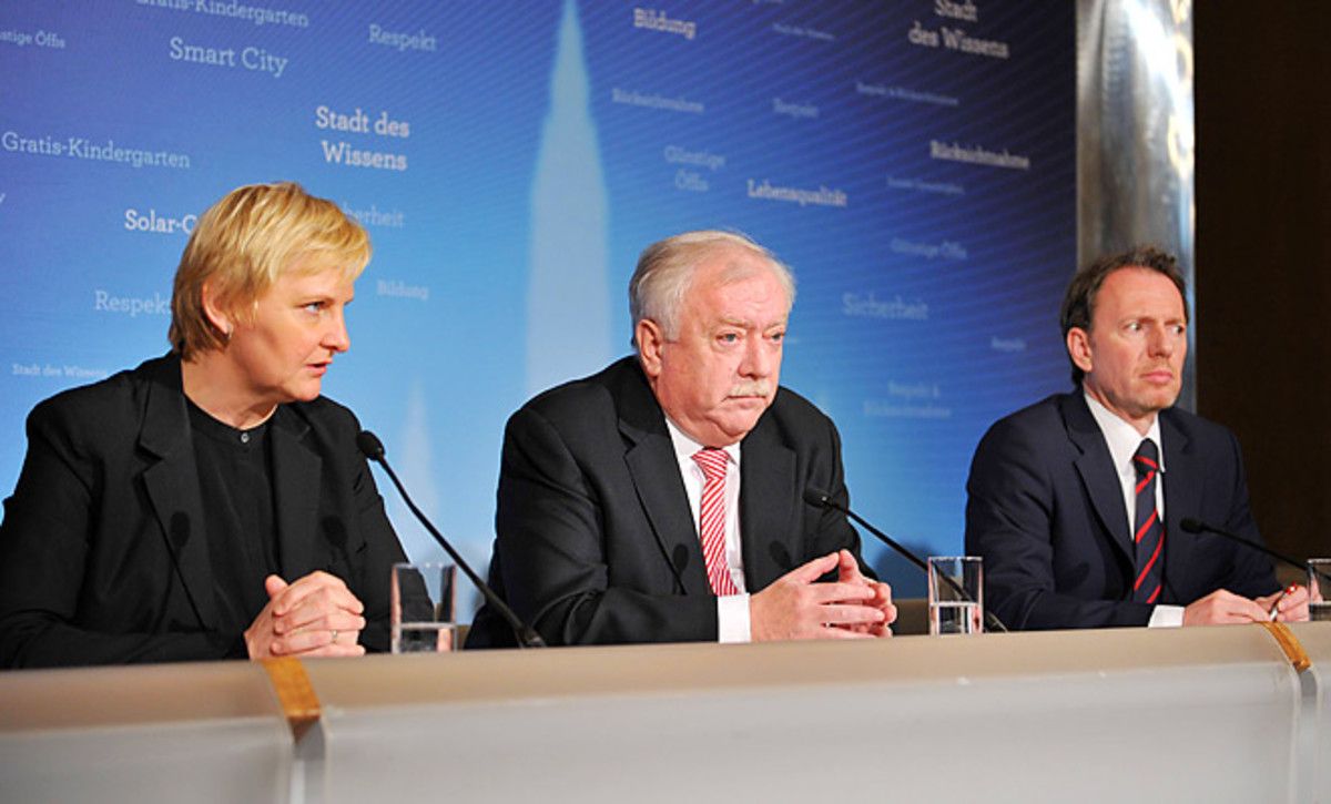 Vienna Mayor Michael Haeupl announces his city's mass opposition to hosting the 2028 Olympics.