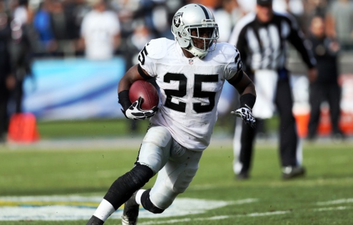 Mike Goodson could provide a spark to a Jet's offense badly in need of one. (Paul Spinelli/AP)