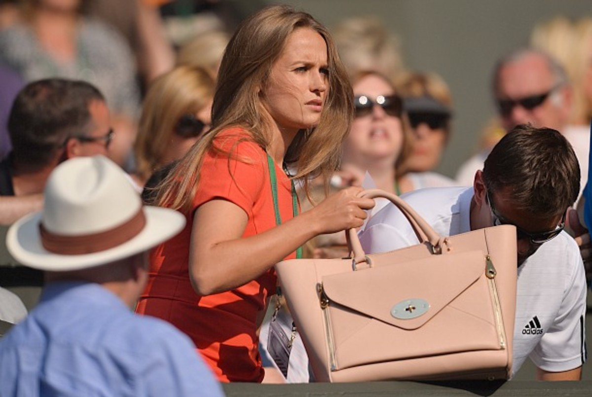 Andy Murray's girlfriend Kim Sears arrives. (Carl Court/AFP/Getty Images)