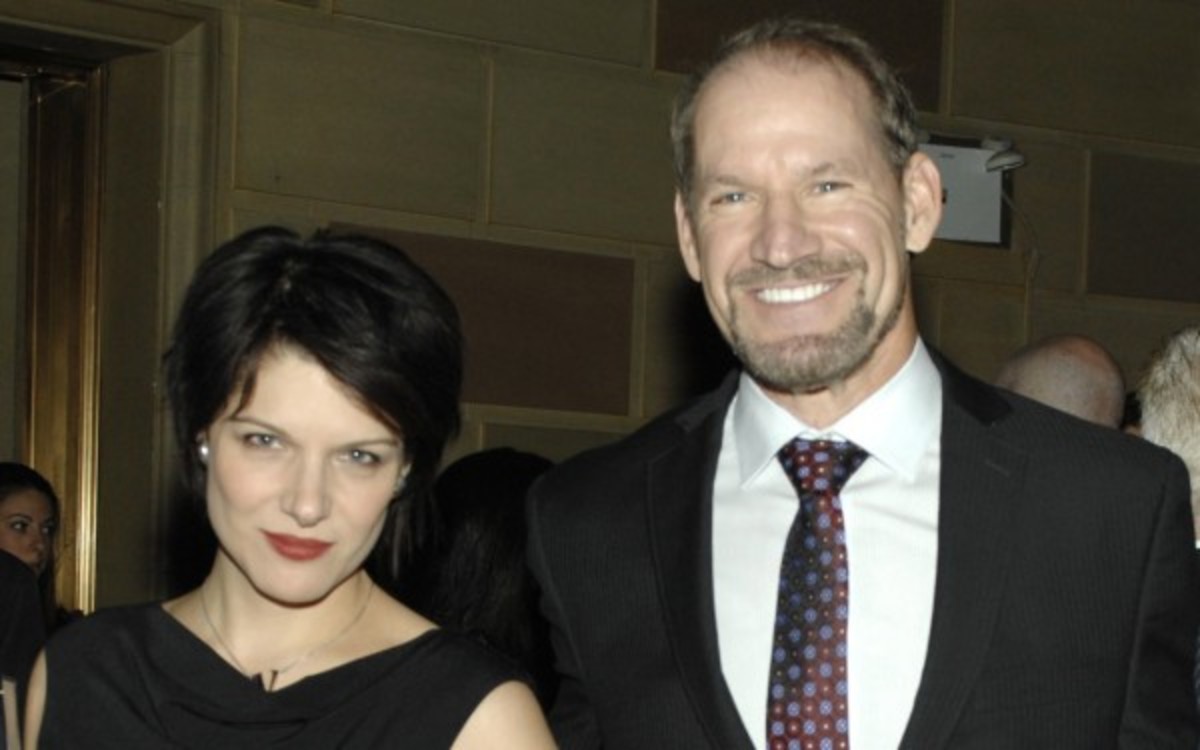 Bill Cowher appears in the latest music video from his girlfriend. (Charley Gallay/Getty Images)