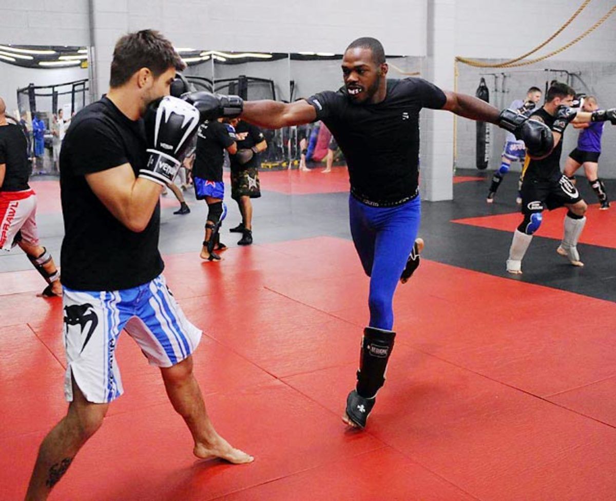jon-jones.opxr-44685-mid.jpg