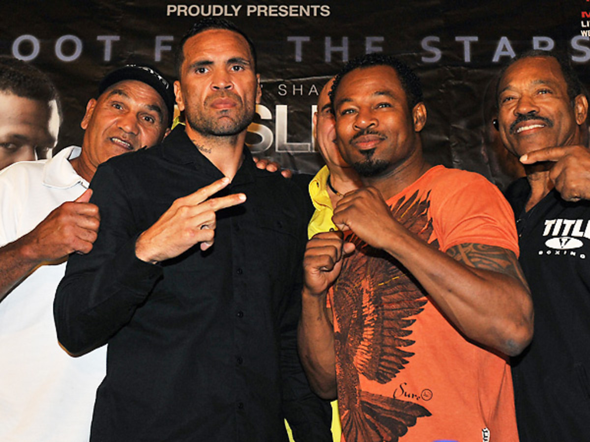 Shane Mosley and Anthony Mundine won't fight on Wednesday and the fight may be off for good. (Paul Miller/EPA)