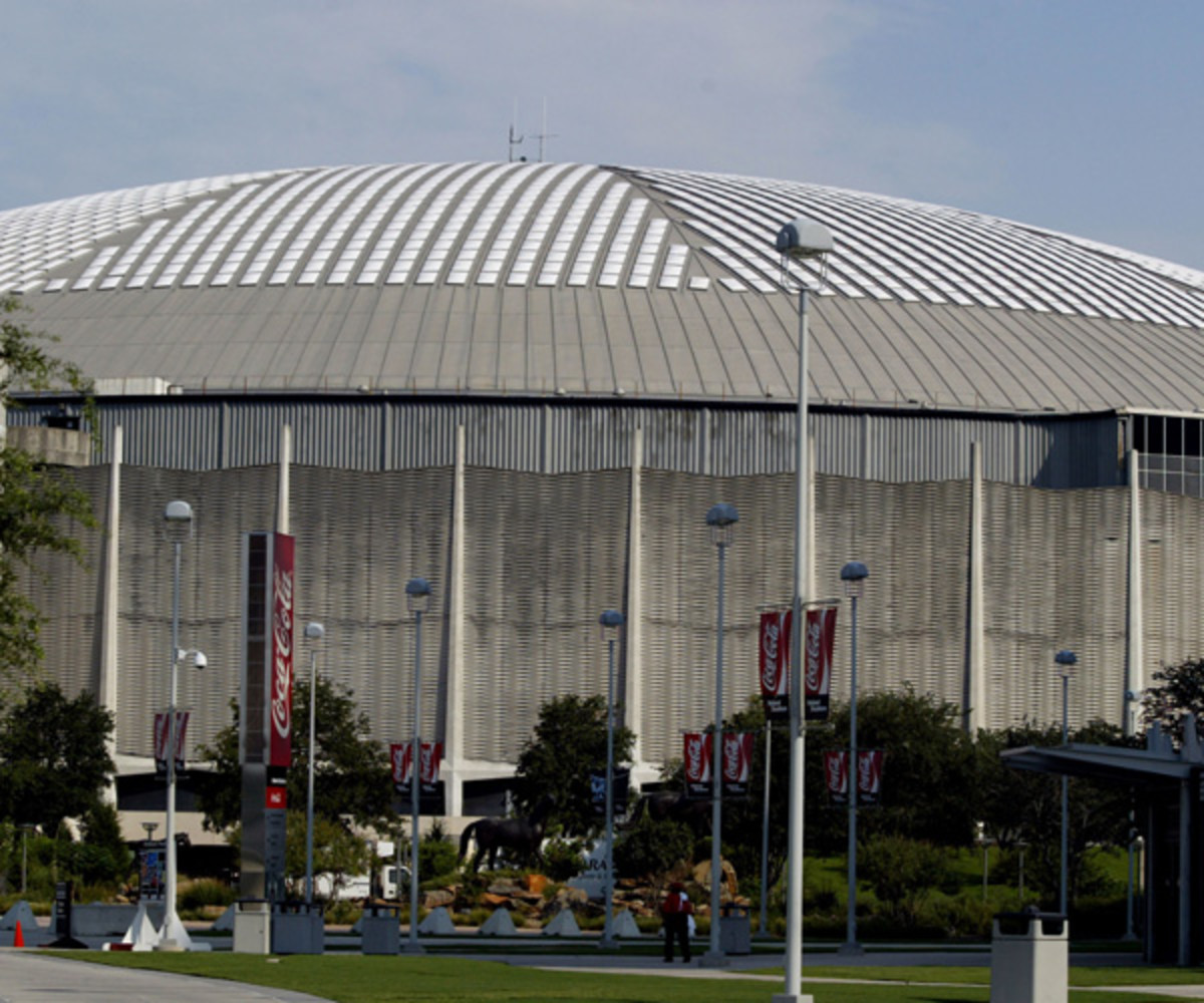 Astrodome Awaits Hurricane Refugees from New Orleans - August 31, 2005