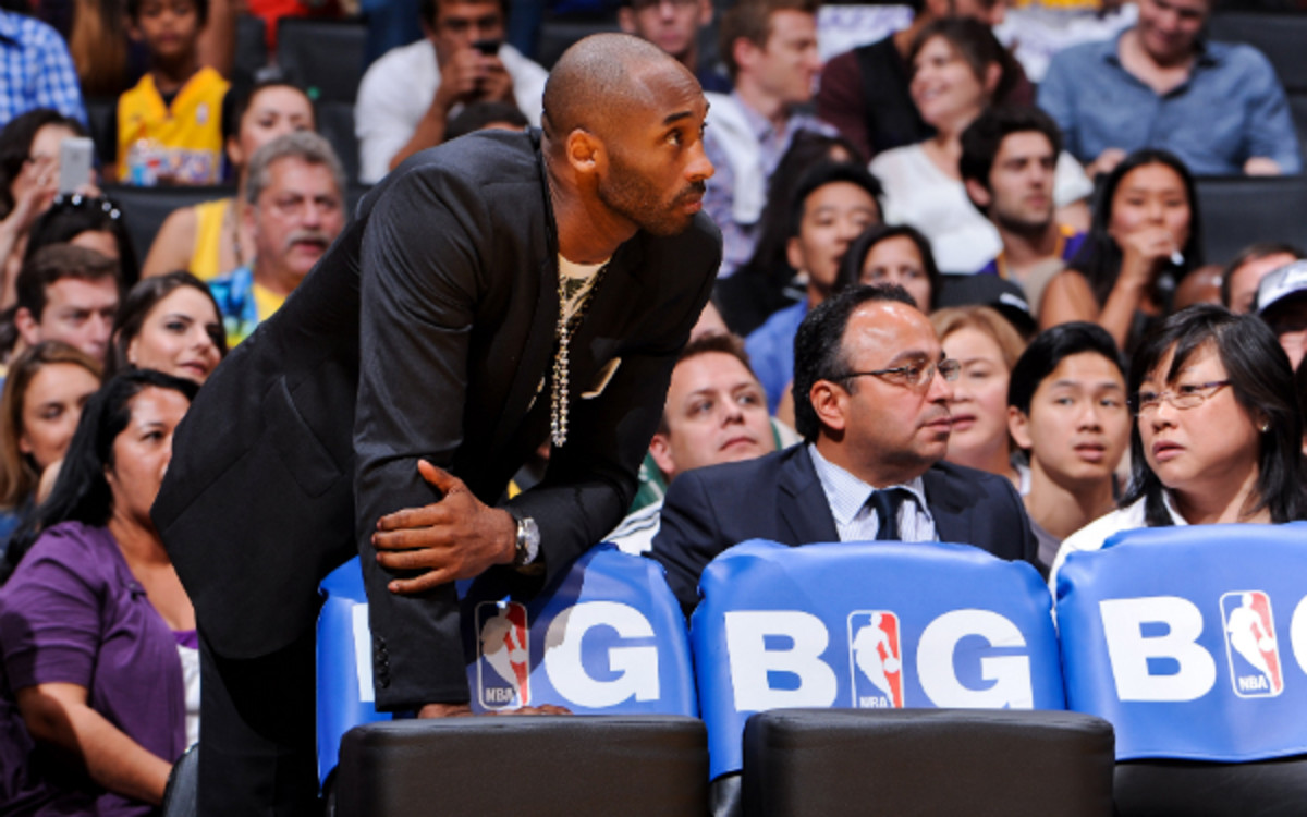 Kobe Bryant says he isn't planning on taking a pay cut in 2014. (Photo by Andrew D. Bernstein/Getty Images)