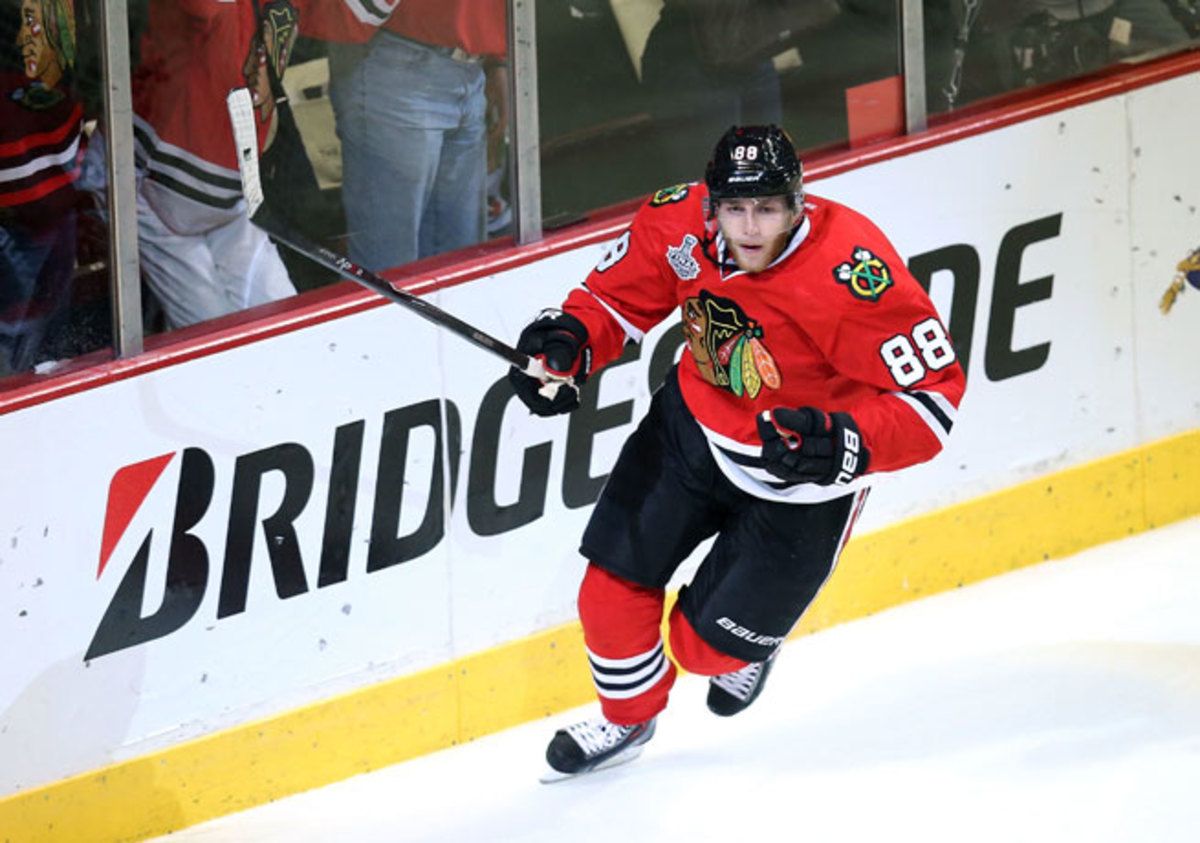 Patrick Kane's fleet feet and soft hands made him tough for the Bruins to contain during Game 5.