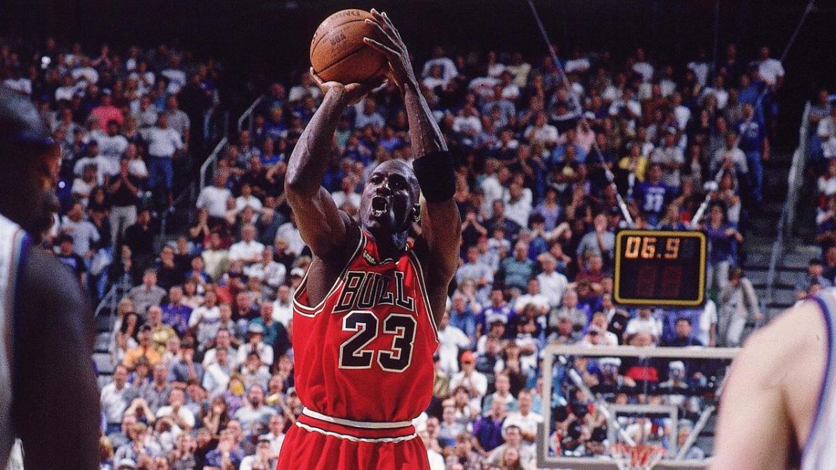 Michael Jordan final shot vs. Utah Jazz in 1998 NBA Finals ...