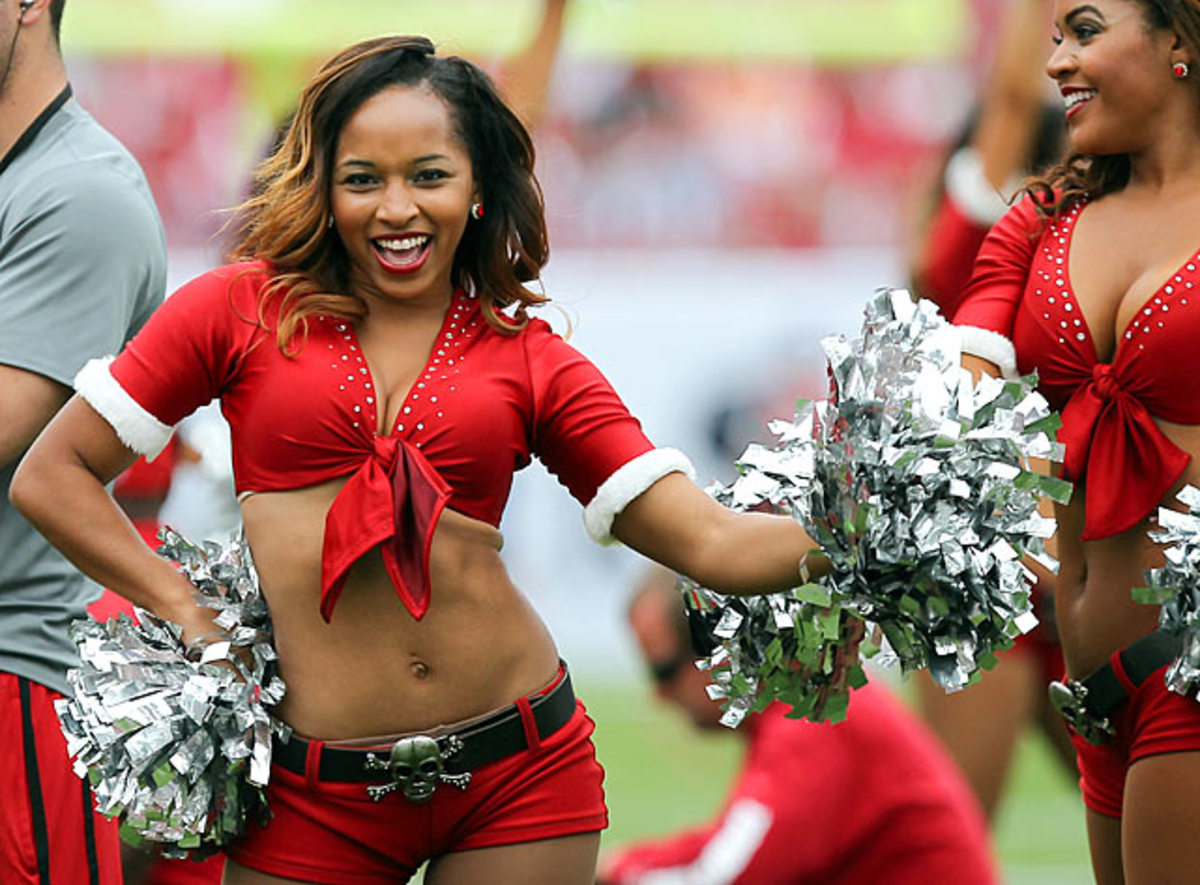 131216165345-tampa-bay-buccaneers-cheerleaders-25373563-single-image-cut.jpg