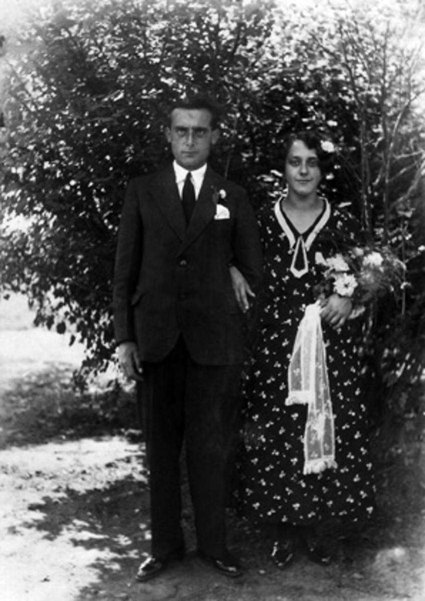 Katharina and Willem Coenen on their wedding day, 80 years ago.