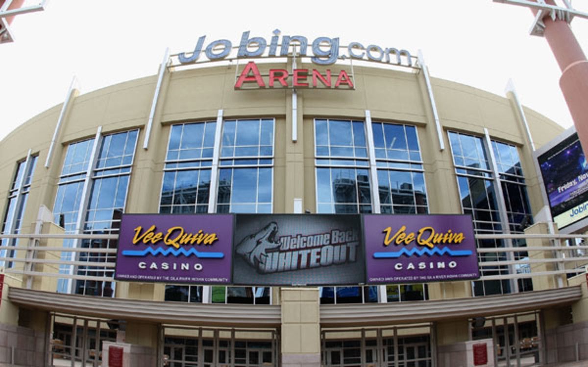 The NHL approved the sale of the Phoenix Coyotes, which keeps the team in town. (Christian Petersen/Getty Images)