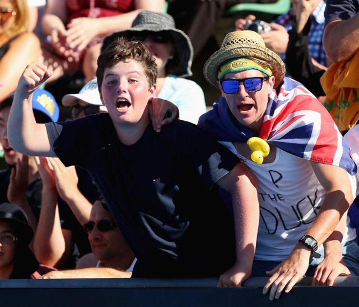 130116142740-australian-open-fans-7851-10-single-image-cut.jpg