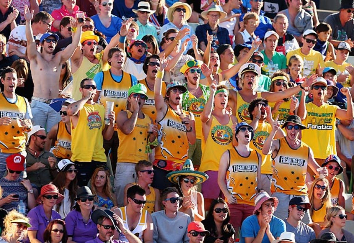 130116142758-australian-open-fans-9-10-single-image-cut.jpg