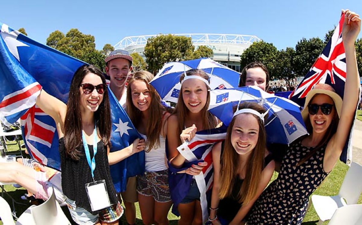 130116142706-australian-open-fans-3934-10-single-image-cut.jpg