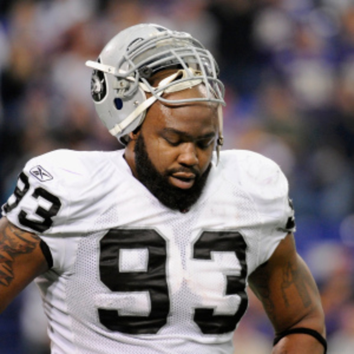 The Raiders are expected to release Tommy Kelly. (Hannah Foslien/Getty Images)