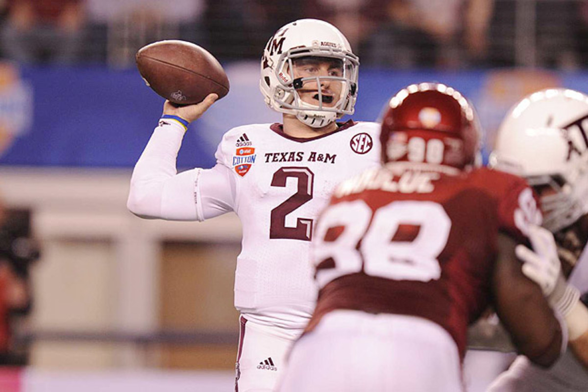 Manziel will practice and can play while the NCAA investigates reports he was paid for autographs. 