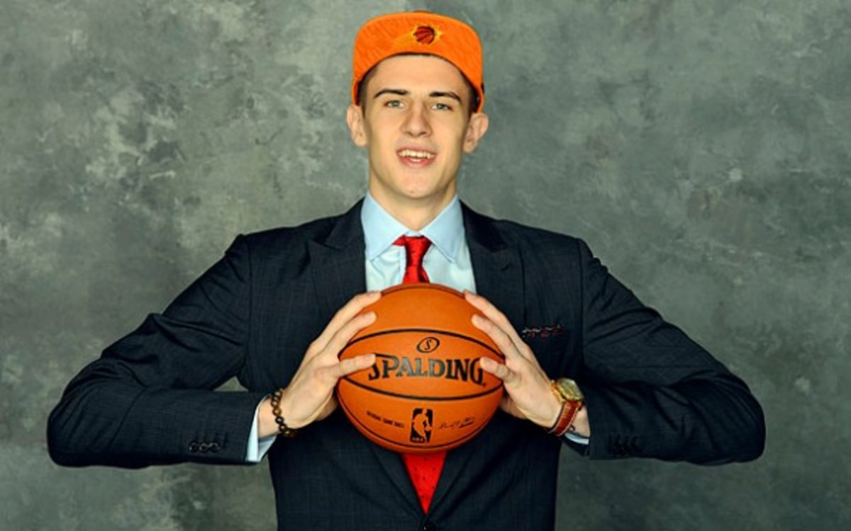 Alex Len underwent surgery for a stress fracture in his right ankle. (Jesse D. Garrabrant/Getty Images)