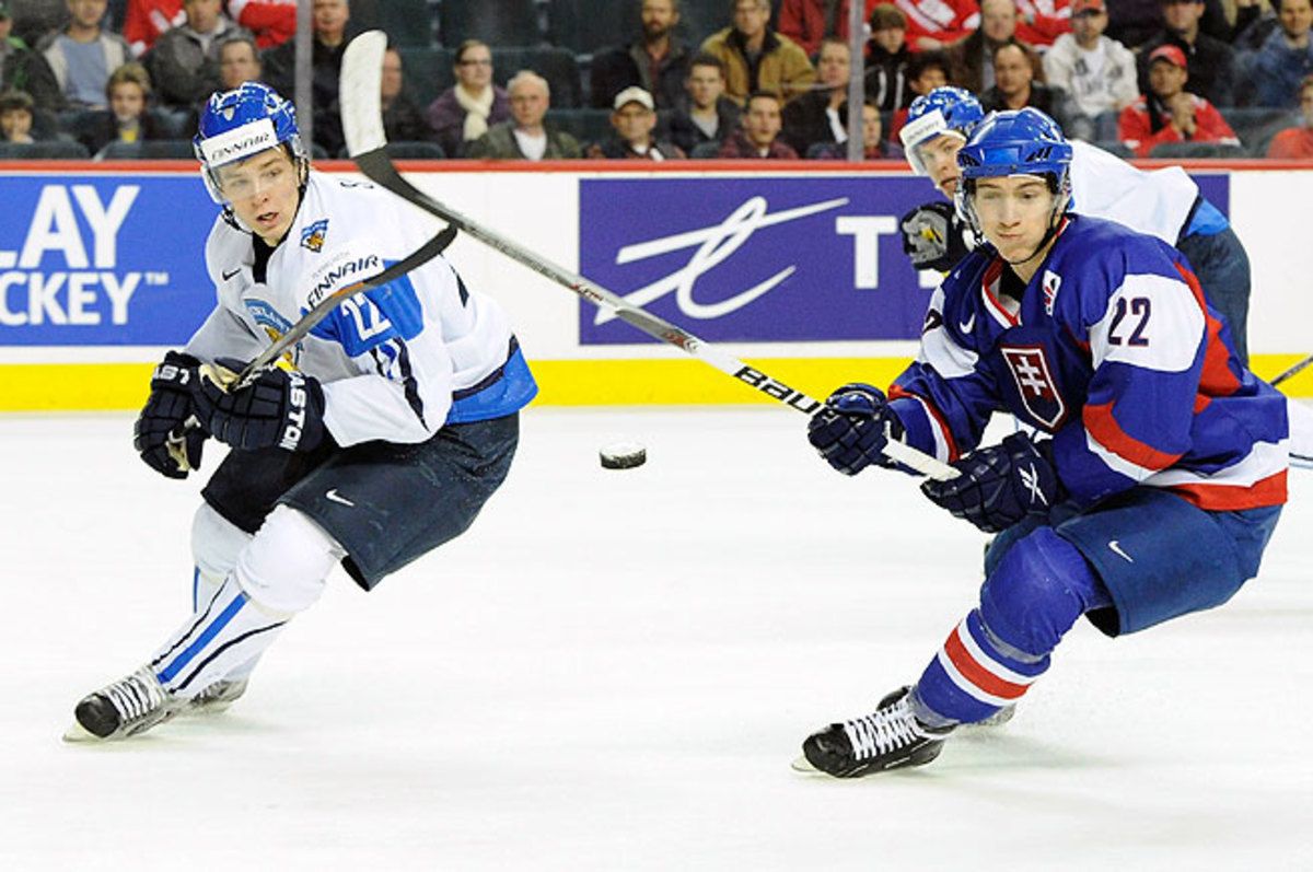 Finnish winger Miikka Salomaki (left) was the Predator's second-round selection in the 2011 draft.