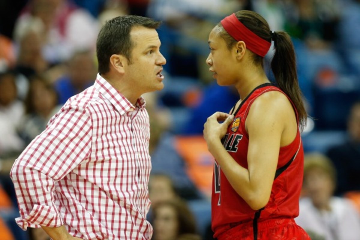 Louisville women's basketball coach to buy fans beer - Sports Illustrated