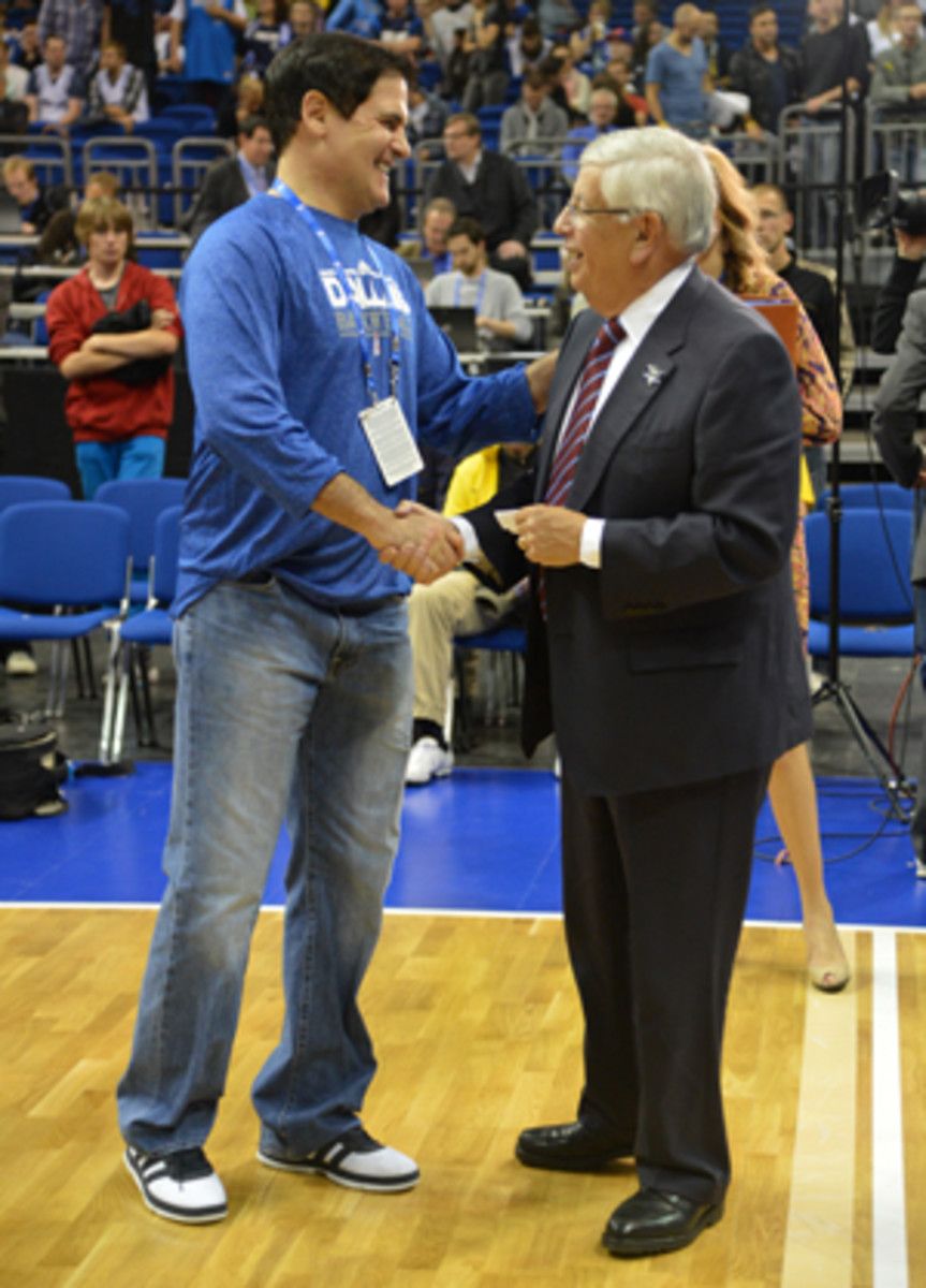 NBA Fines Mavericks Owner Cuban For Criticizing Referees Sports 