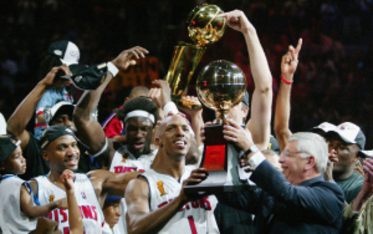 Chauncey Billups will sign a two-year deal to return to the Pistons, the team he won a championship with in 2004. (Elsa/Getty Images)