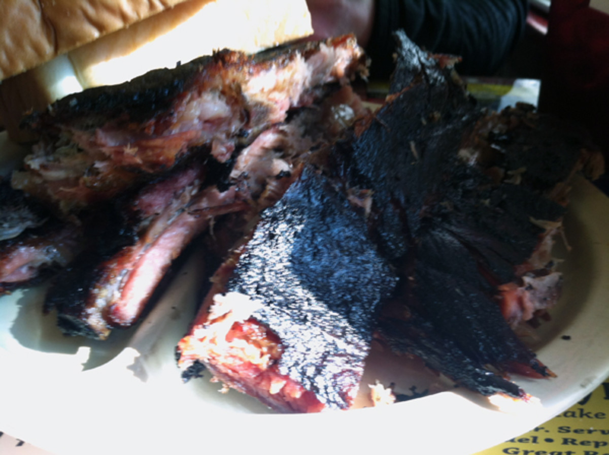 Brick Pit ribs. (Andy Staples)