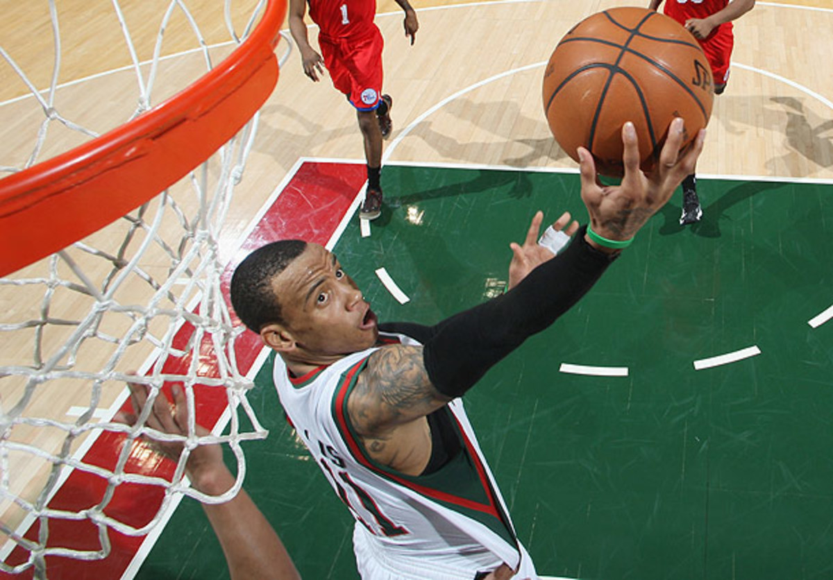 Monta Ellis puts a layup off glass