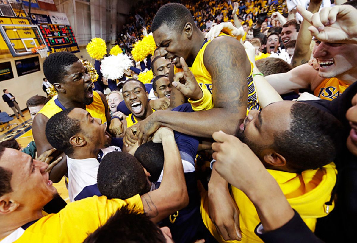 La Salle celebrated its first victory over a Top 10 team on Wednesday since a 1980 win over Notre Dame.