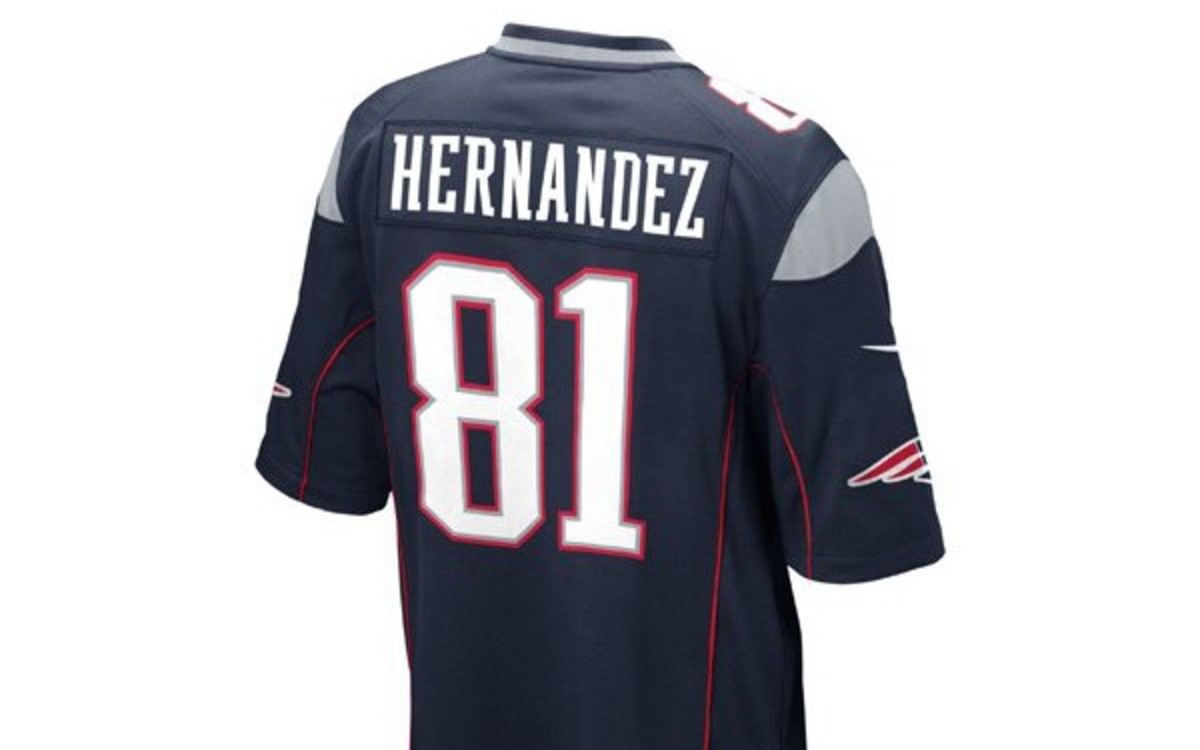 Patriots to offer free exchange on Aaron Hernandez jerseys