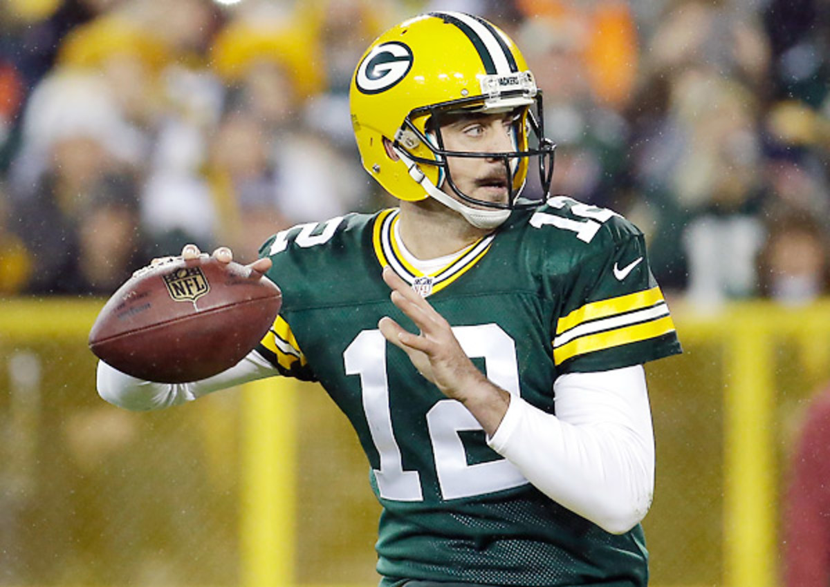 The Packers get Aaron Rodgers back just in time for their winner-take-all matchup with the Bears.