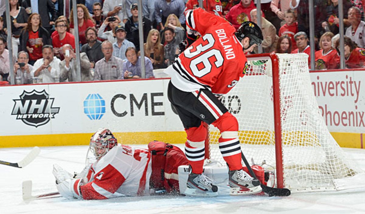 Detroit Red Wings goalie Jimmy Howard played well in a Game 1 loss to the Blackhawks