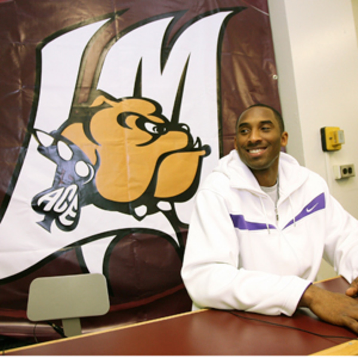 Kobe Bryant visited his alma mater, Lower Merion High School in Philadelphia in 2007. (Jesse D. Garrabrant/NBAE via Getty Images)