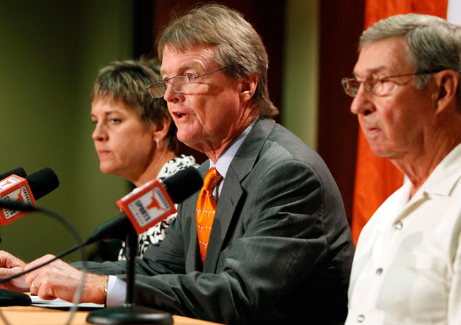 University of Texas president William Powers (center) has clashed with the school's Board of Regents.