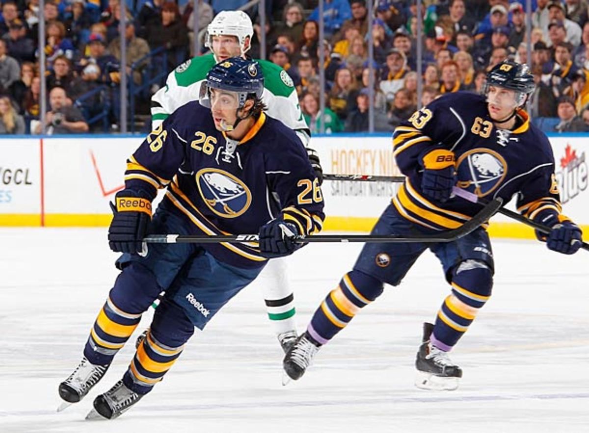 Matt Moulson scored two goals in his debut with the Buffalo Sabres.