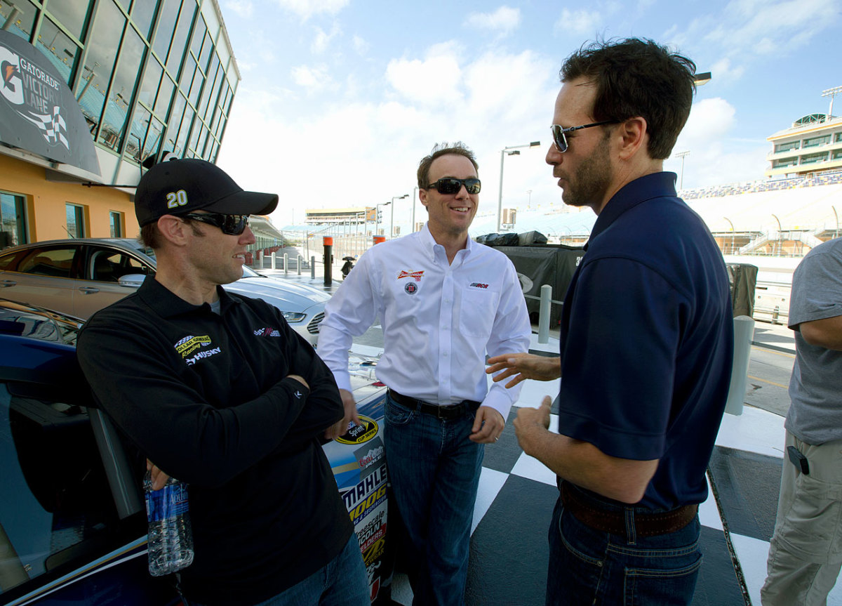 2013-matt-kenseth-kevin-harvick-jimmie-johnson-op3h-67505.jpg