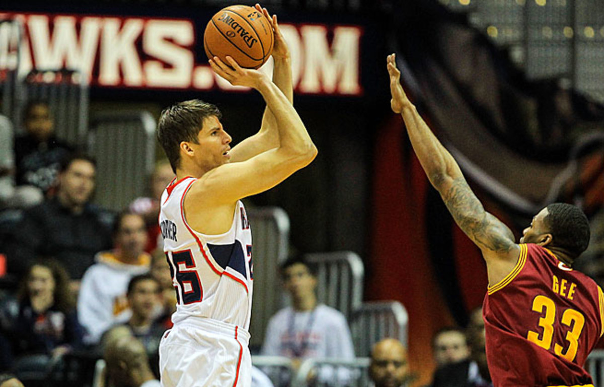 Kyle Korver hit a three-pointer in his 90th straight game, setting an NBA record dating back to 1996.