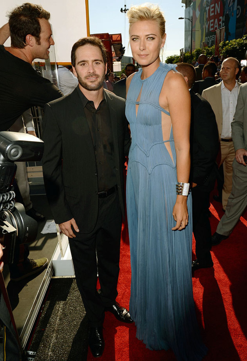 2012-jimmie-johnson-maria-sharapova.jpg